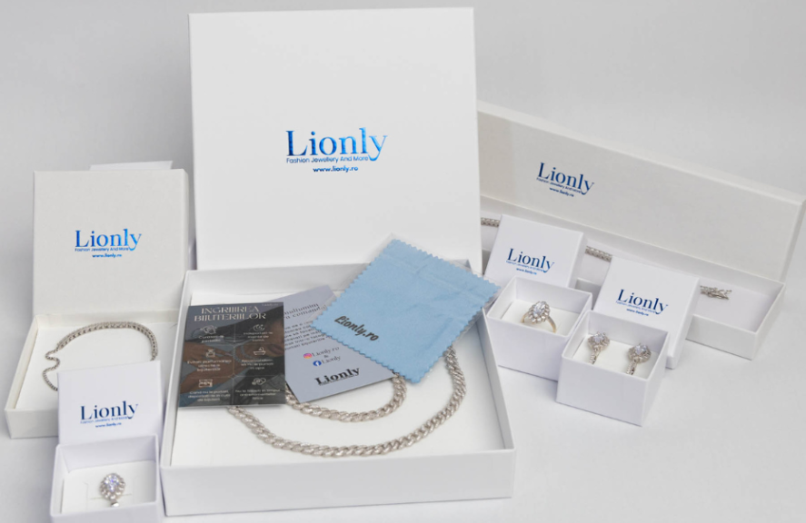 Despachetează magia: Cutiile noastre personalizate transformă orice bijuterie într-un cadou special