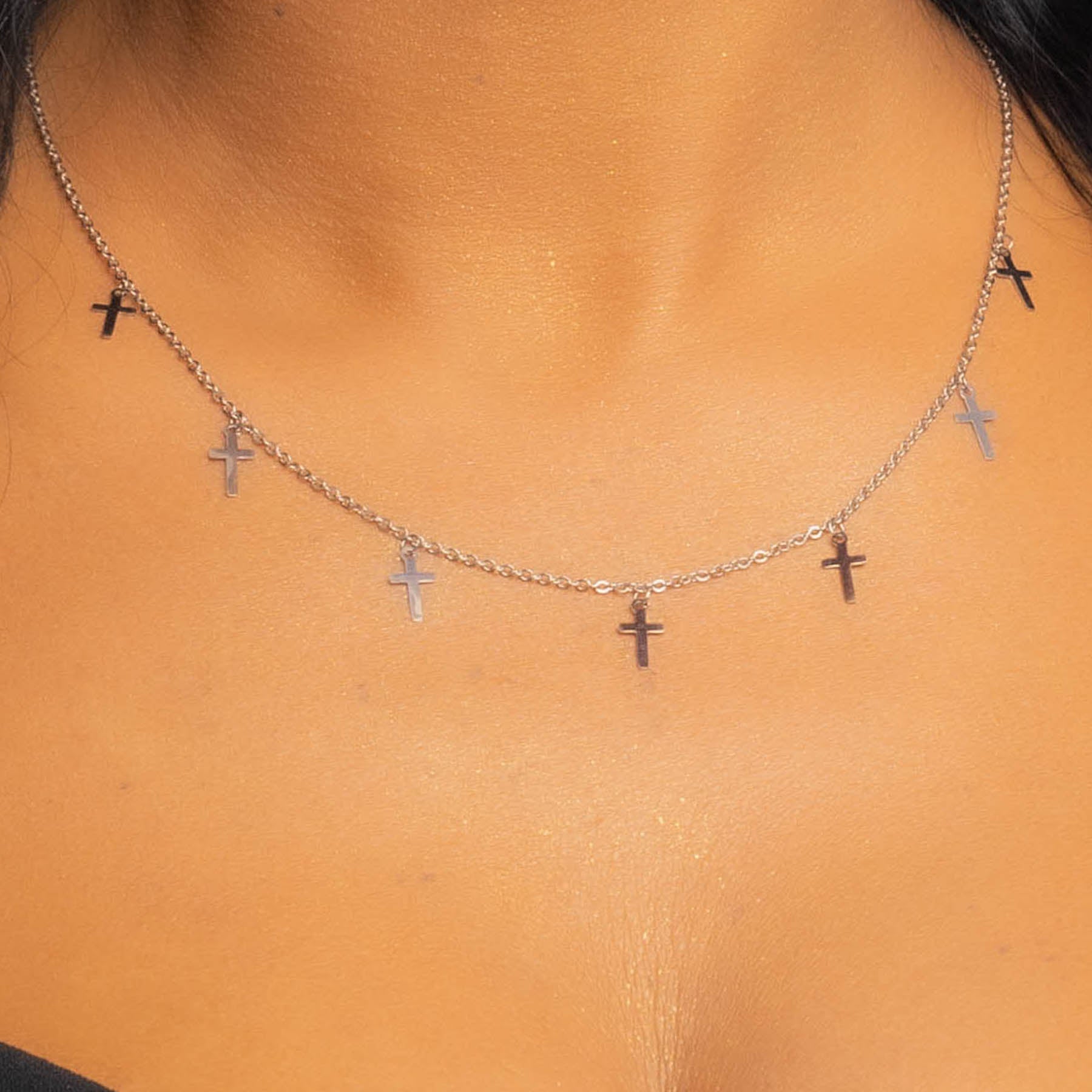 ✝️ Colier 7 Cross din Oțel Inoxidabil – Cadou Cercei Inclus