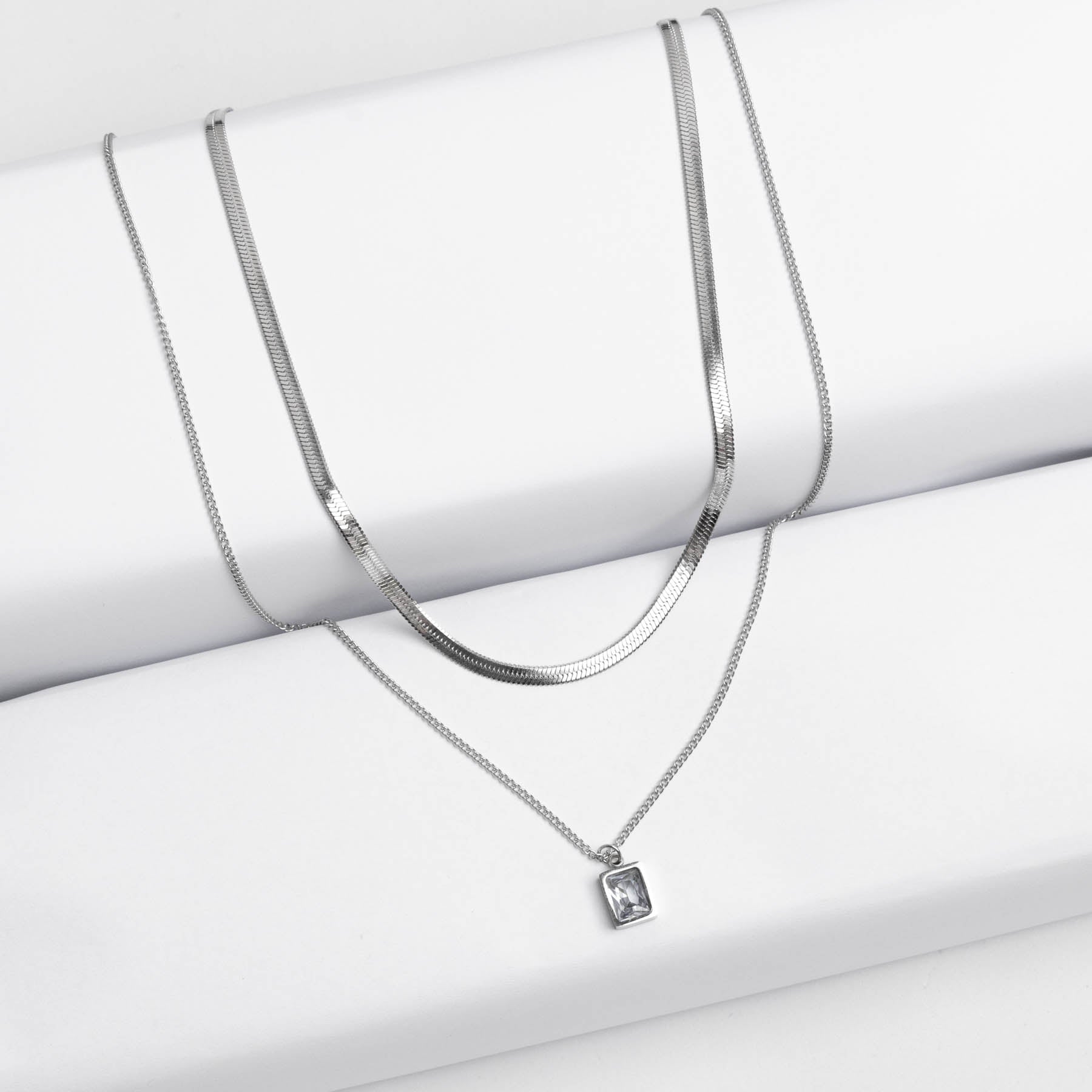 🔘 Colier Dublu din Oțel Inoxidabil – Bijuterie cu Două Lanțuri Elegante