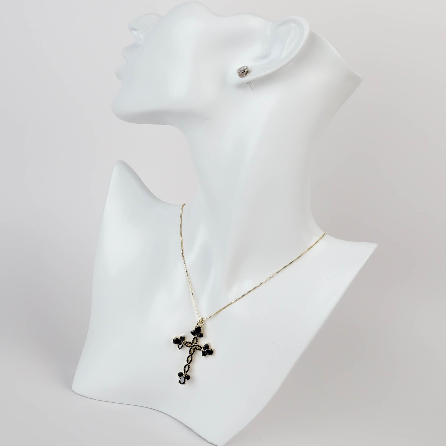 Colier Cross ✝️ Cruce Elegantă