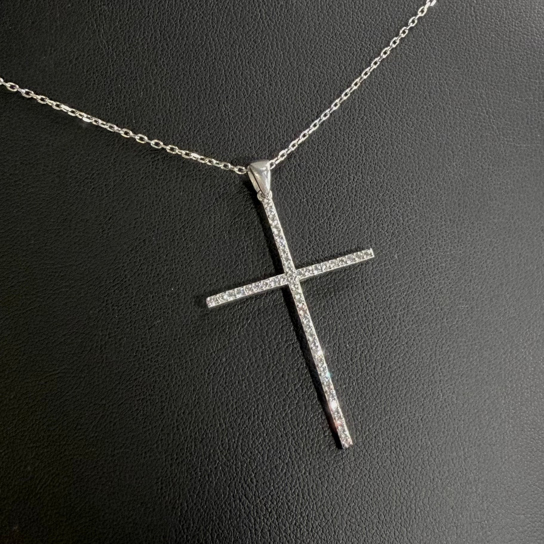 💎 Colier Cruce Lungă din Argint 925 cu Zirconia Strălucitoare