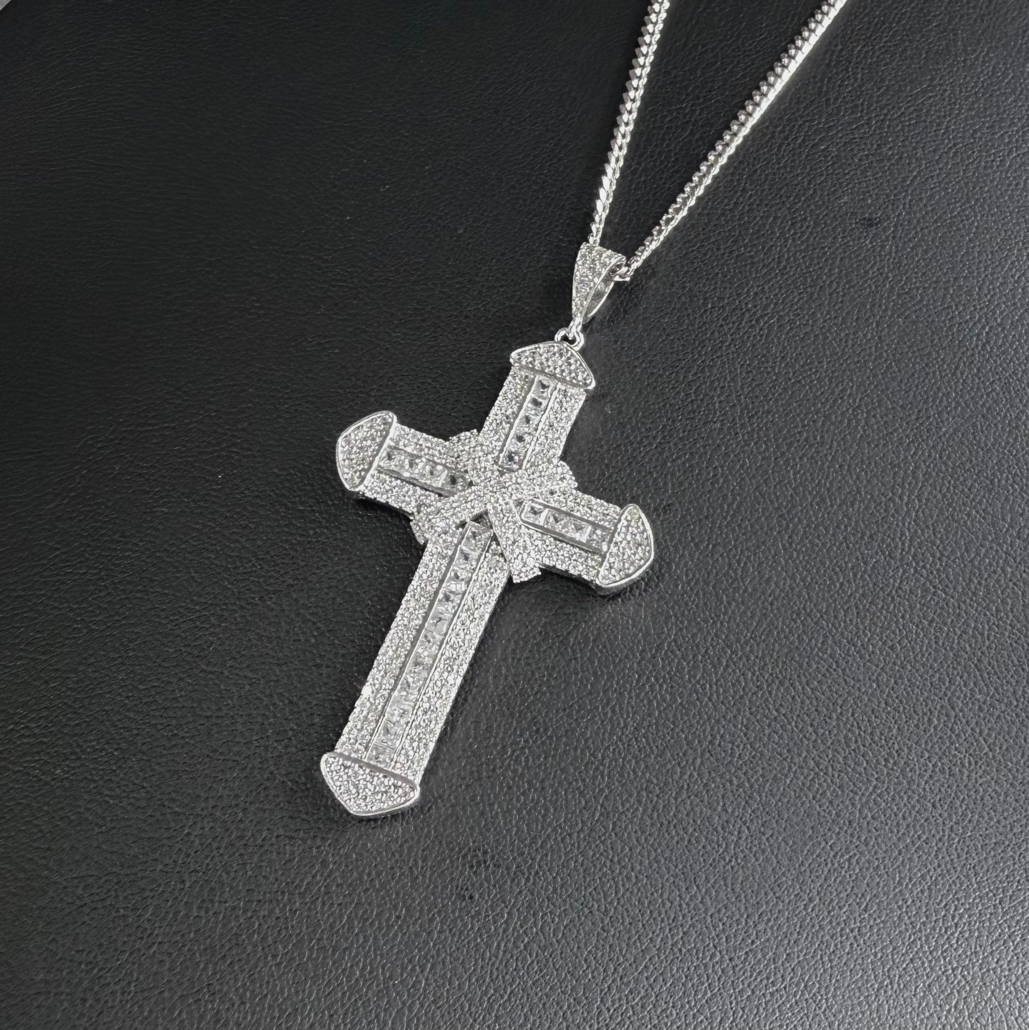 💎 Colier Cruce Regală din Argint 925 cu Zirconia Pavé & Detalii Baguette