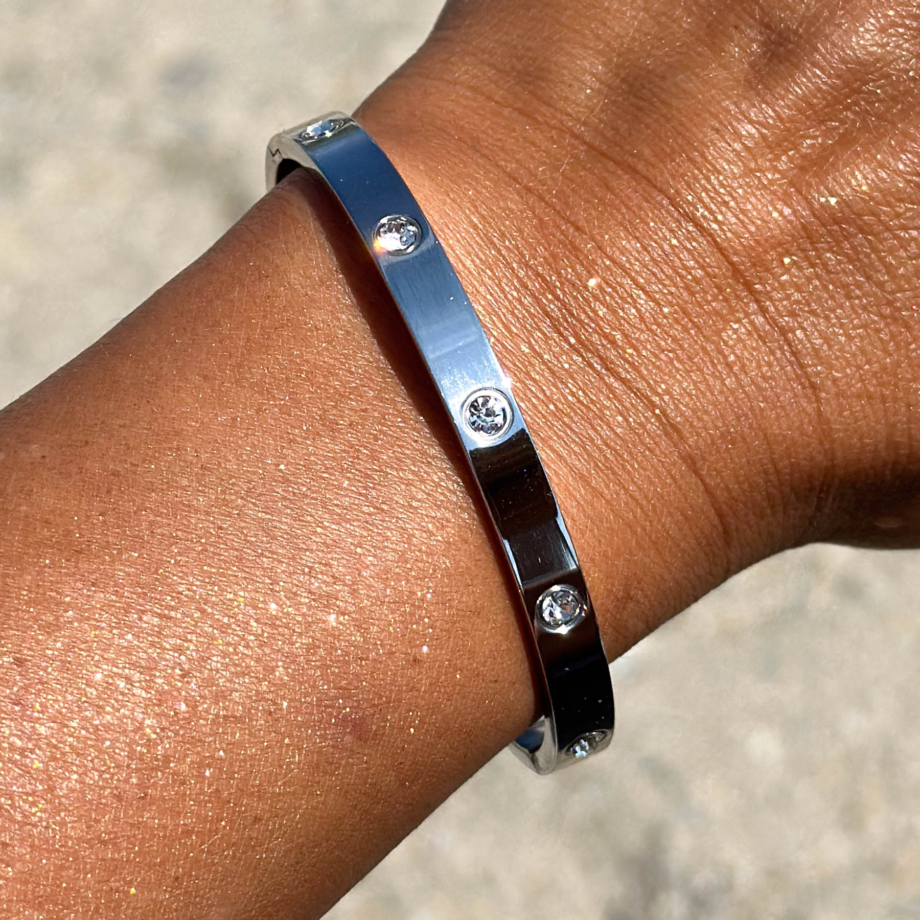 Bratara fixa tip Bangle