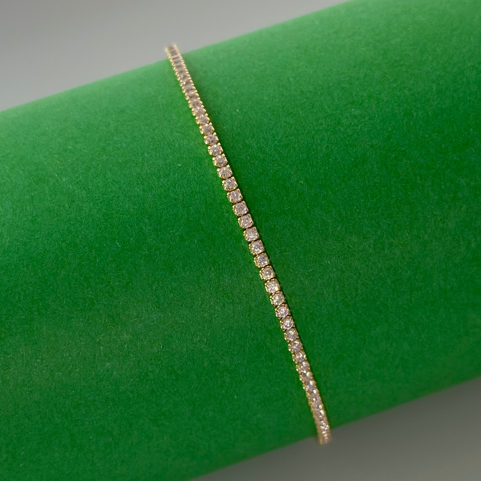 ✨ Brățară Tennis Gold – Rafinament și strălucire