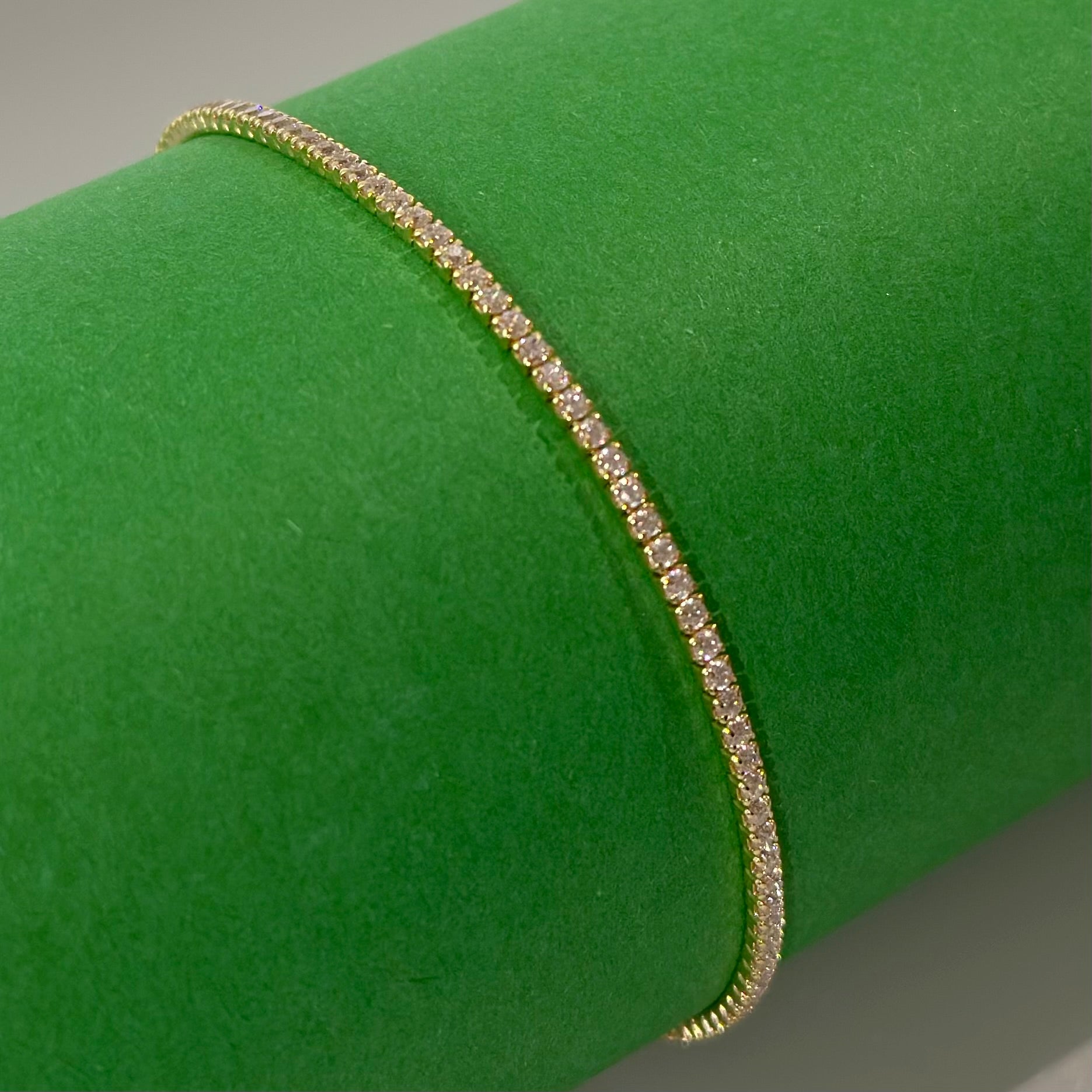 ✨ Brățară Tennis Gold – Rafinament și strălucire