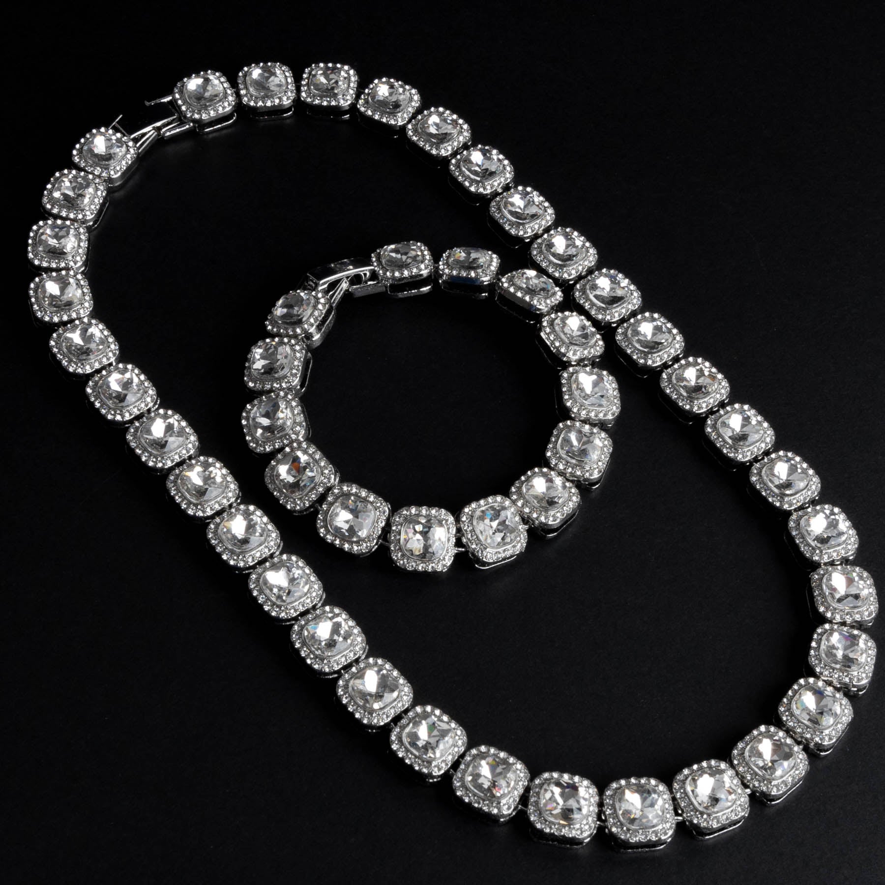 💎 Colier Big Diamond – Bijuterie Statement