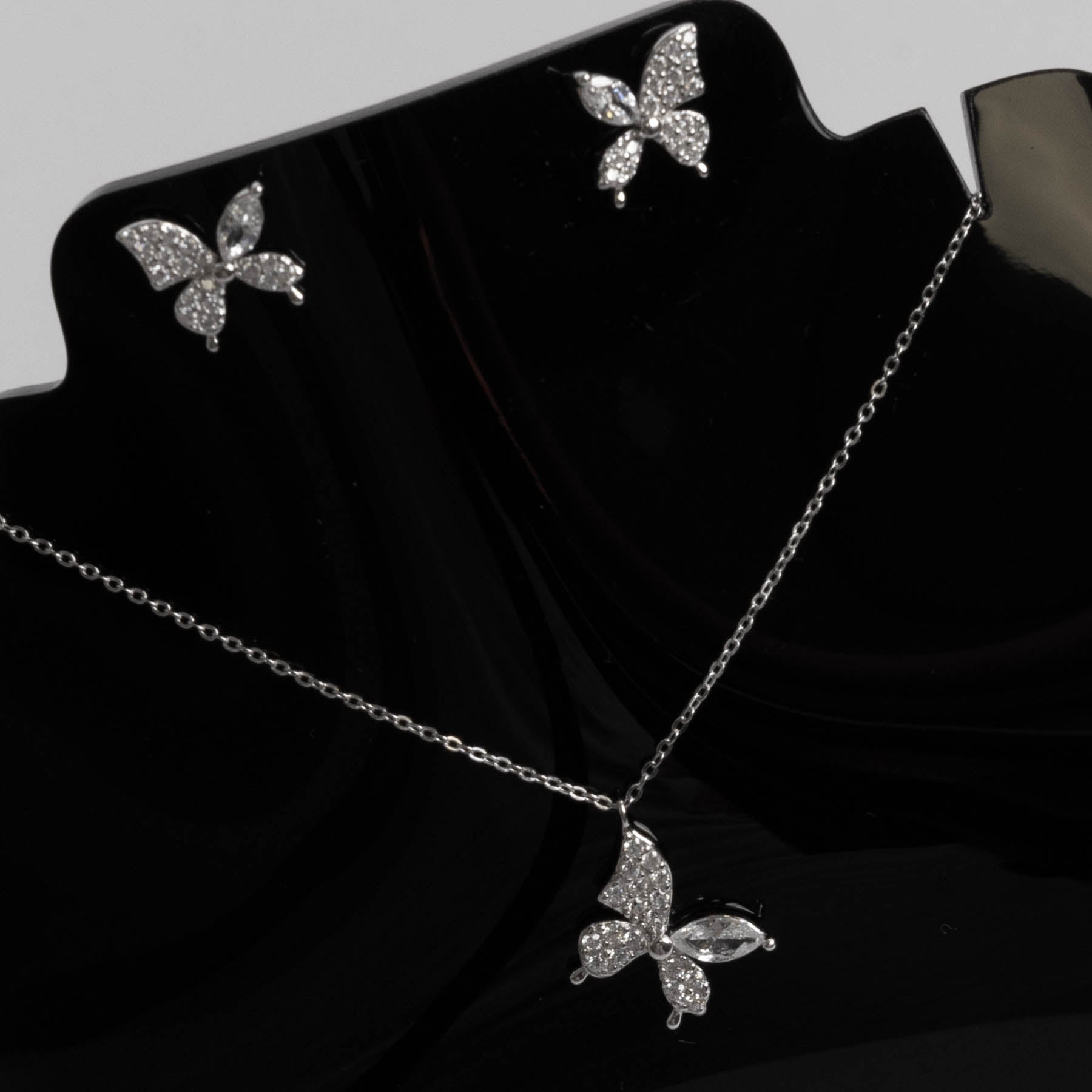 🦋 Set „Silver Butterfly” din Argint 925 – Grația Transformării