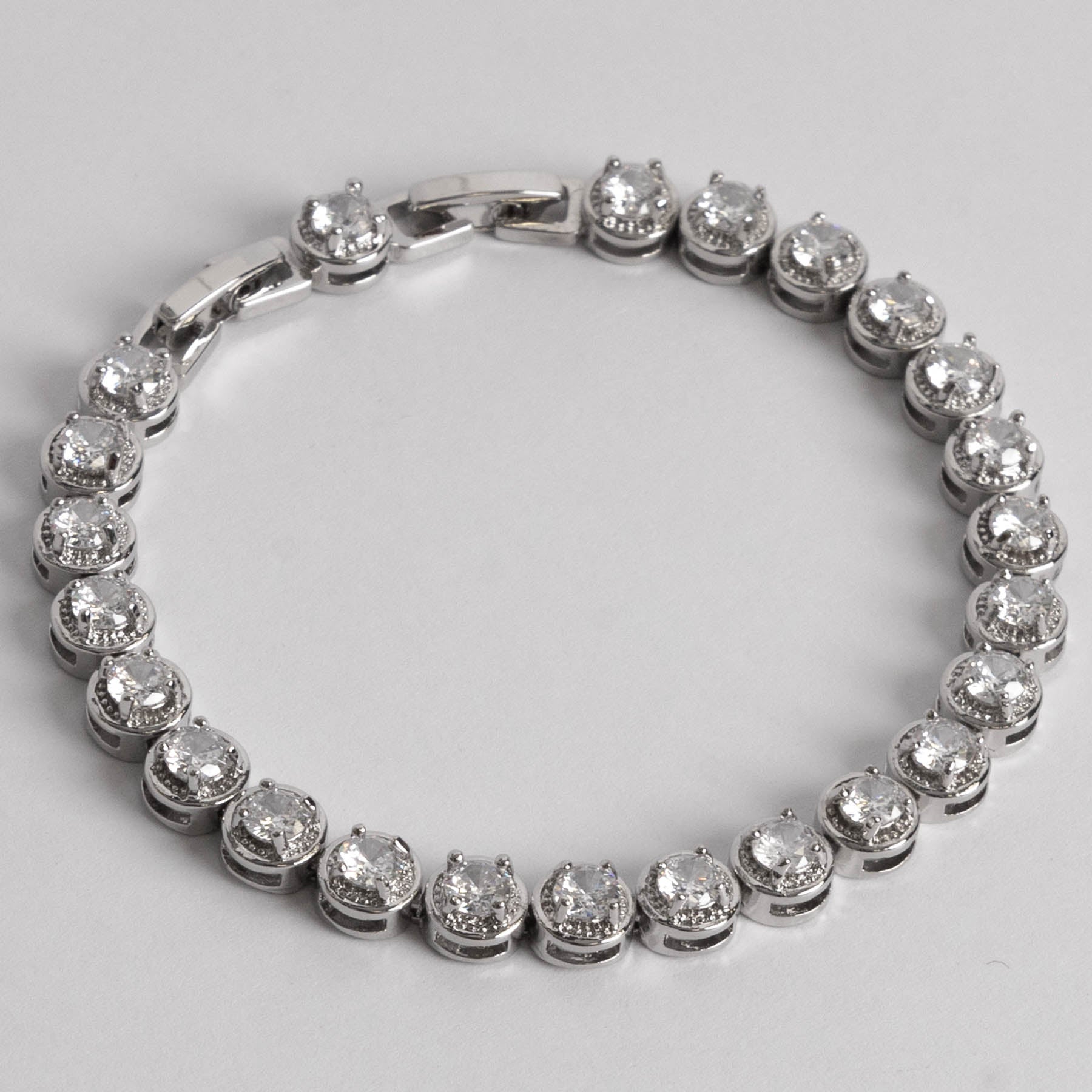 ✨ Bratara Diamond Glow ✨