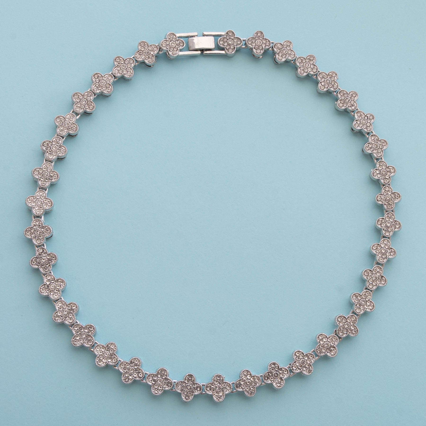 🌟 Set Special Clover Silver – Eleganță în Fiecare Detaliu