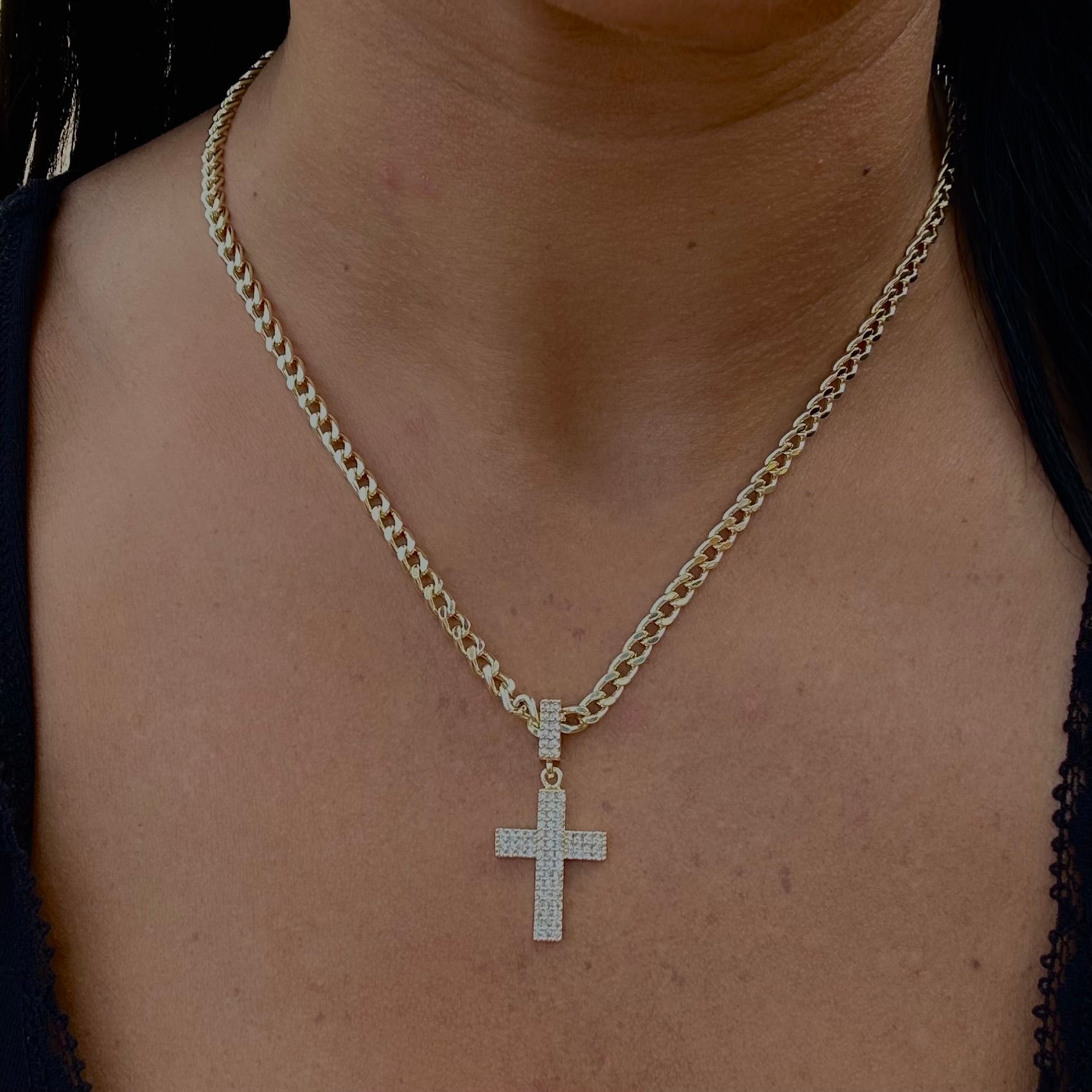 ✨ Colier Cuban Cruce – Oțel Inoxidabil Placat cu Aur