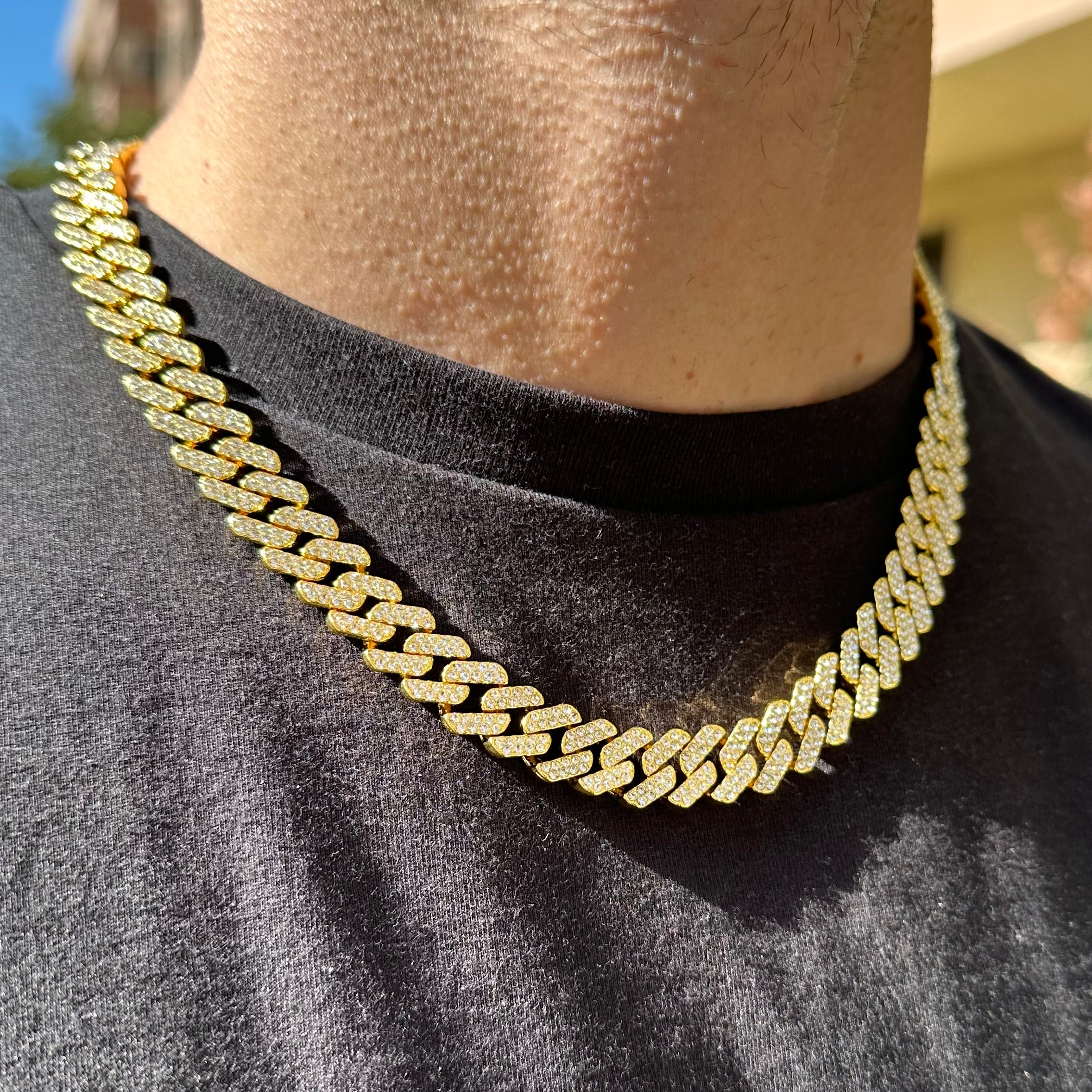 ✨ Colier Cuban Gold – Putere, Magnetism și Stil