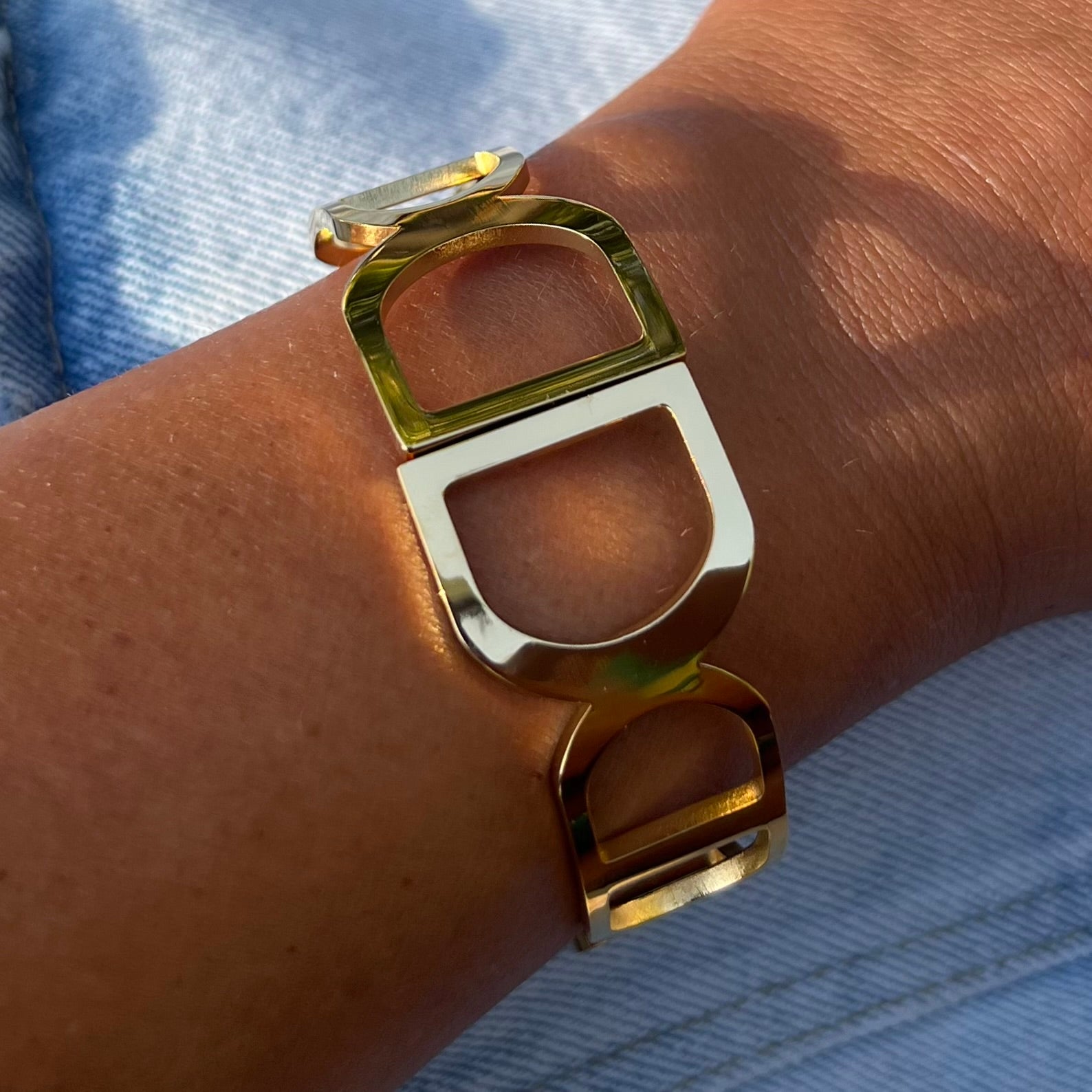 🔱 Brățară Statement Geometric – Gold
