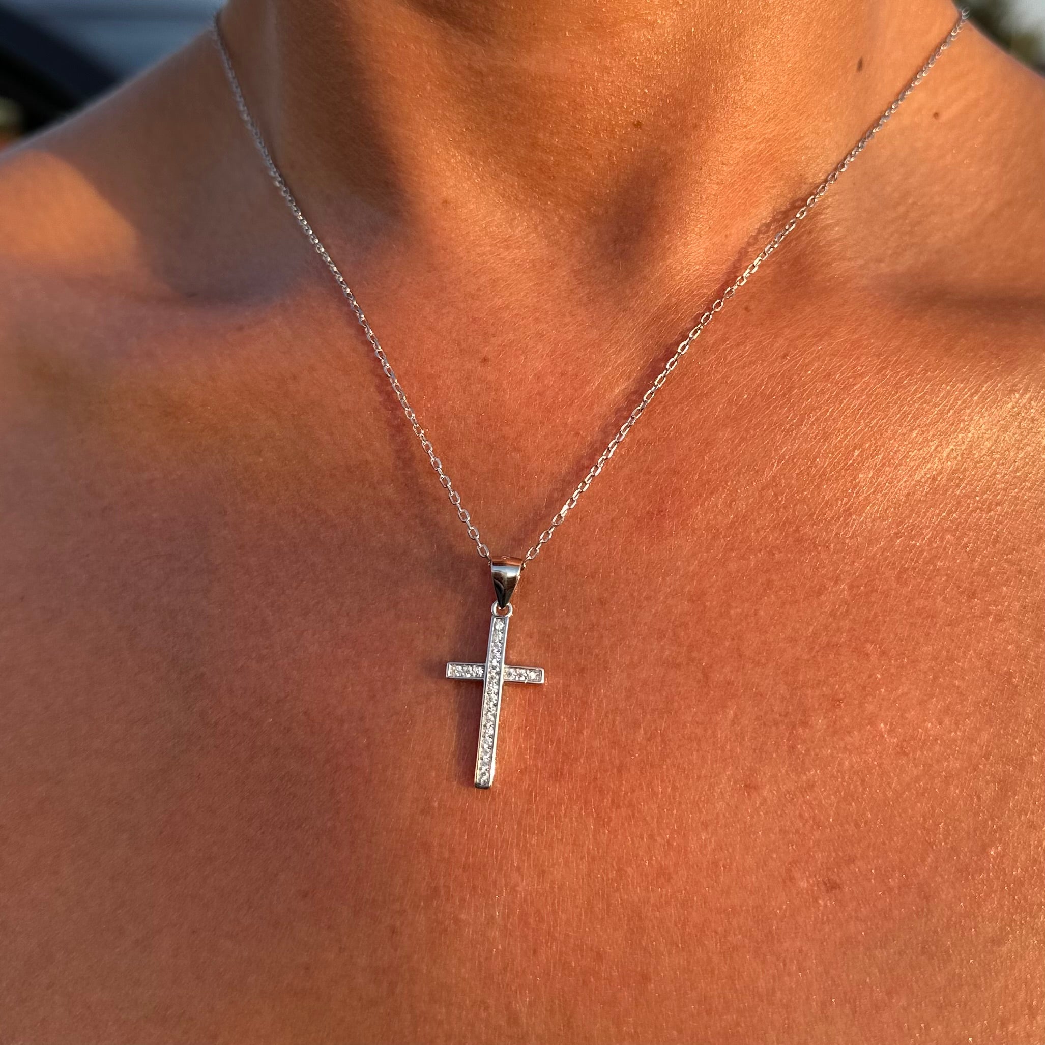 💎 Colier Cross Glow – Argint 925