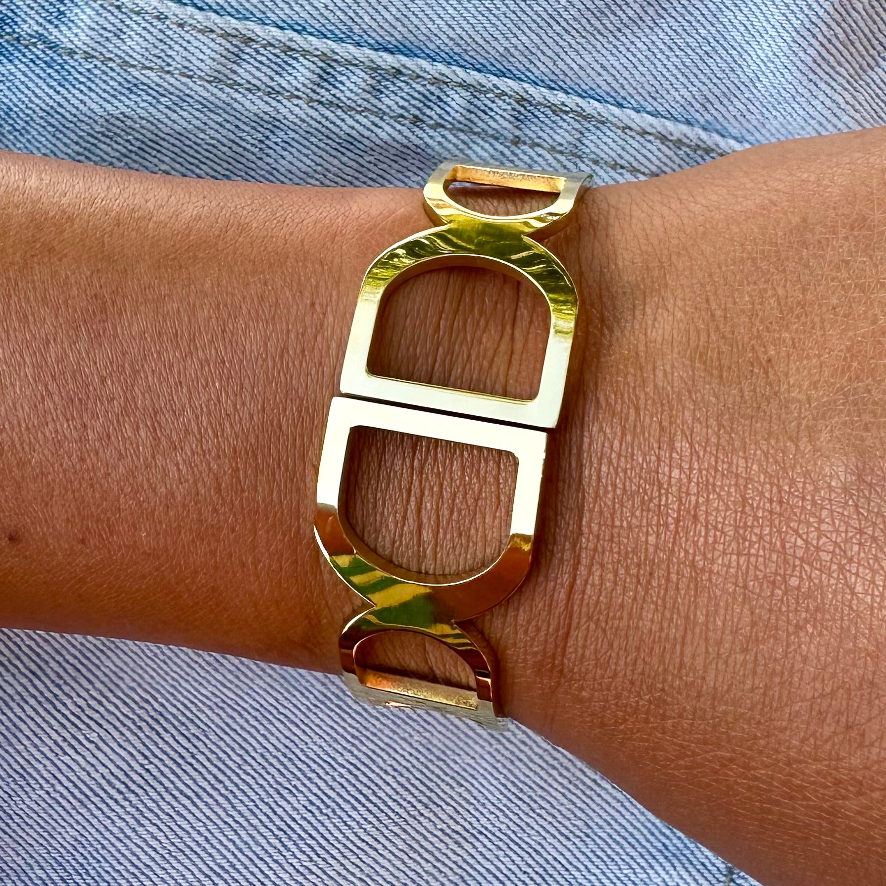 🔱 Brățară Statement Geometric – Gold