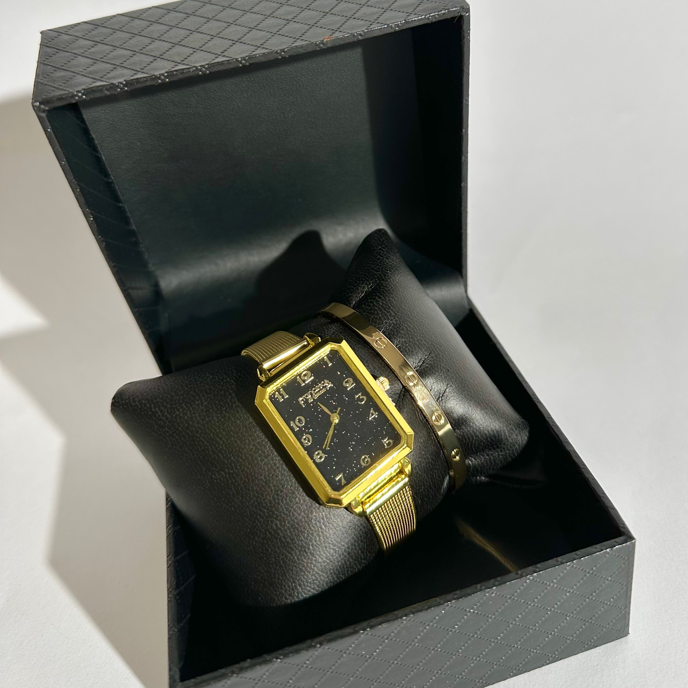 ✨ Set Ceas & Brățară – Eleganță Aurie cu Design Rectangular