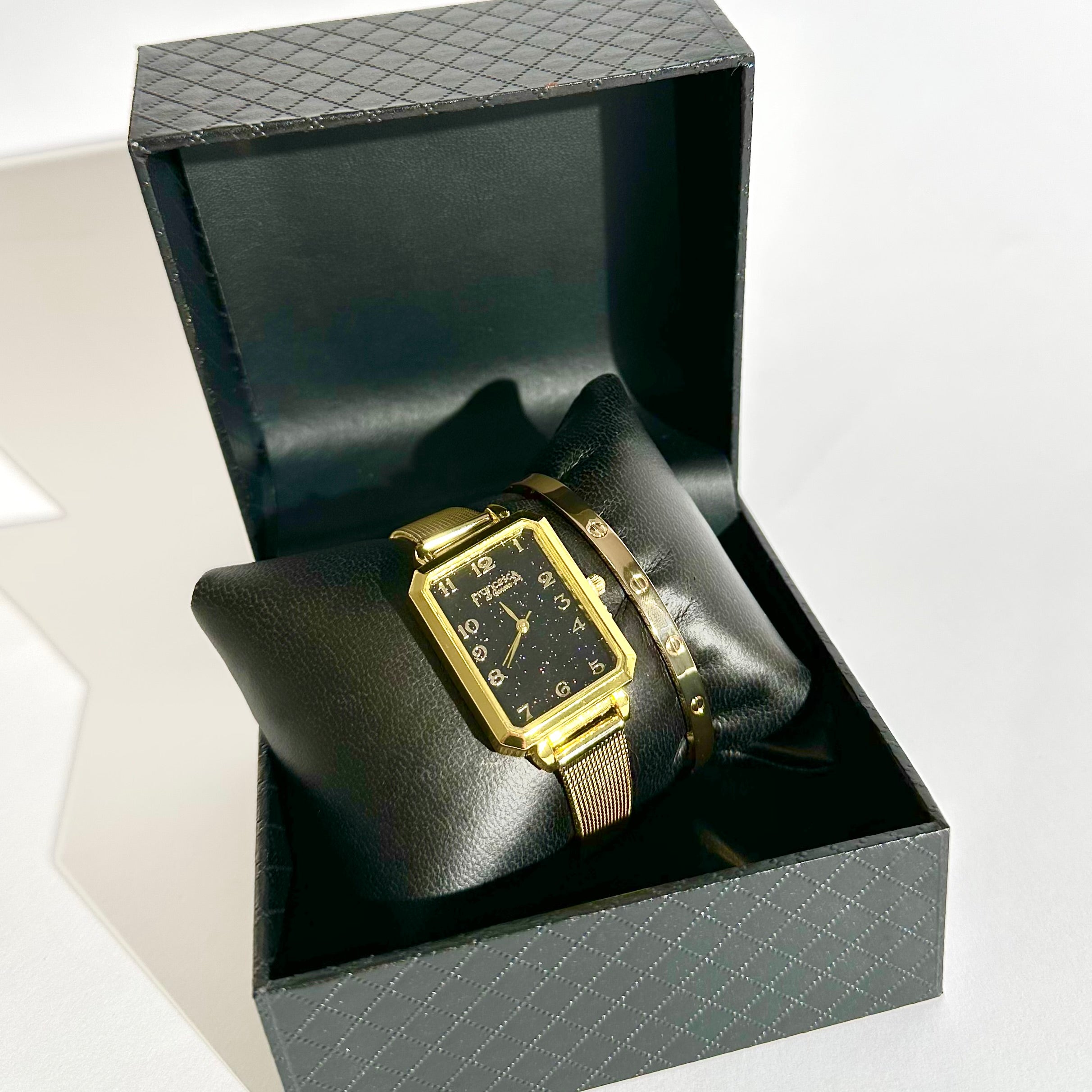 ✨ Set Ceas & Brățară – Eleganță Aurie cu Design Rectangular