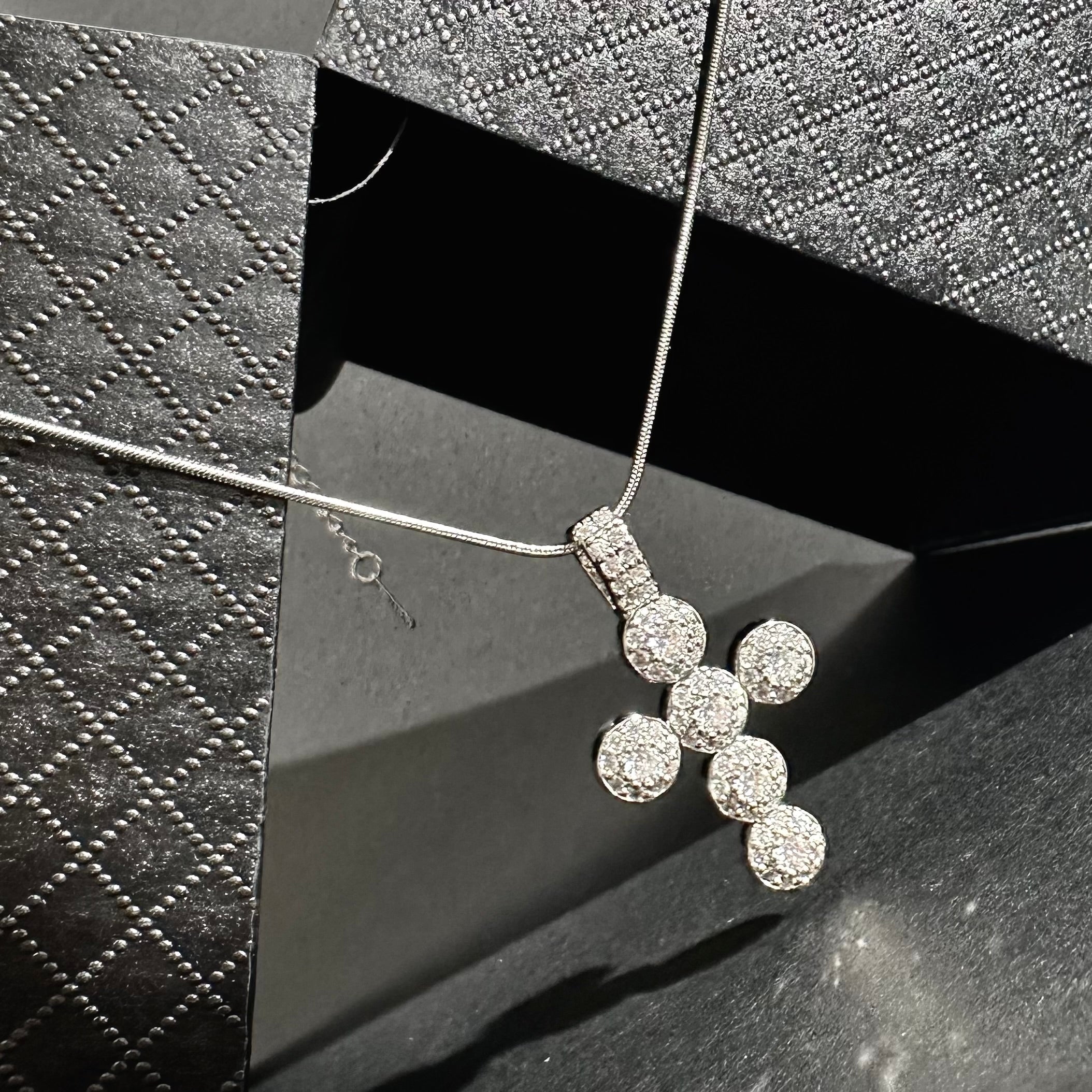 Colier Cruce Brilliance ✨