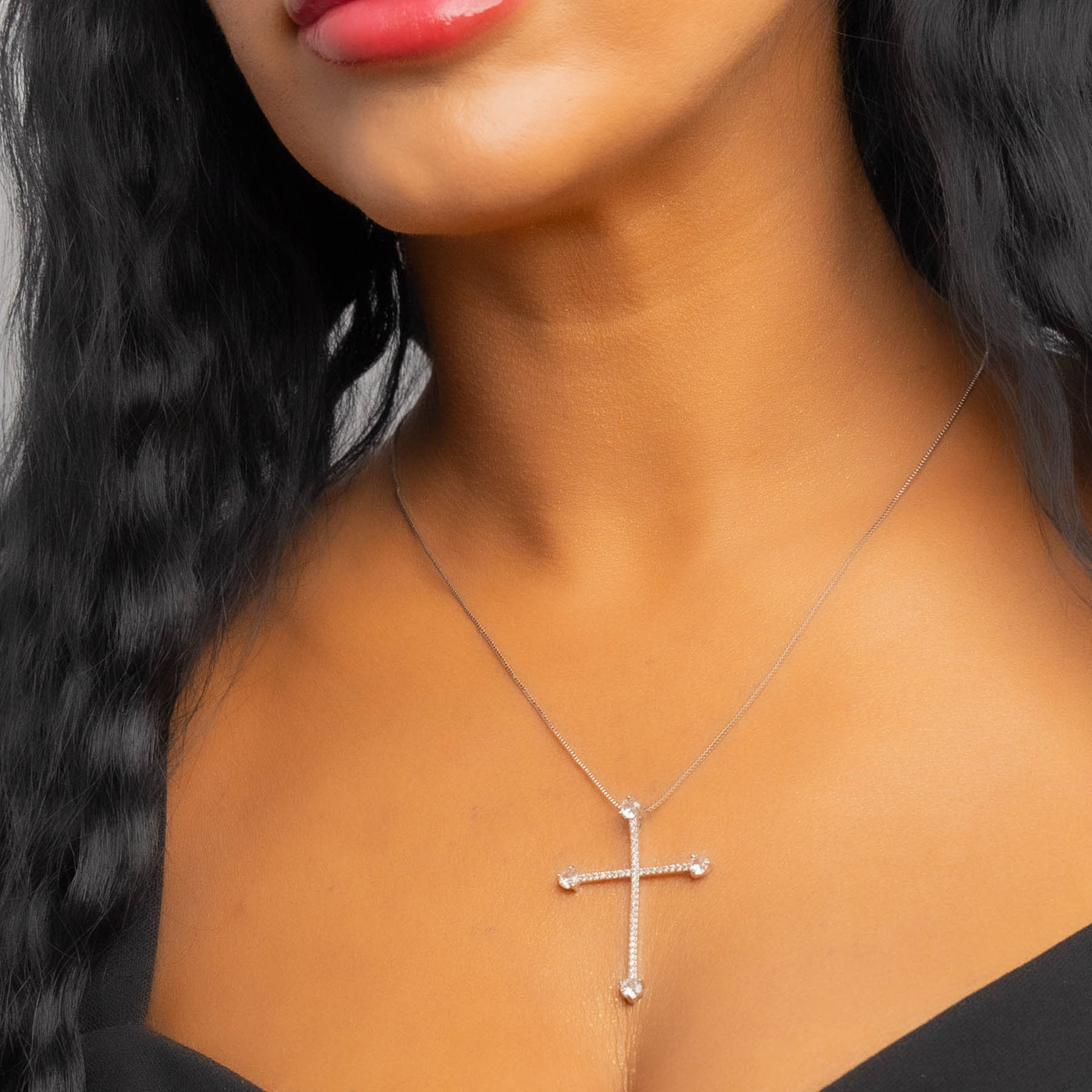 Colier Cross Light