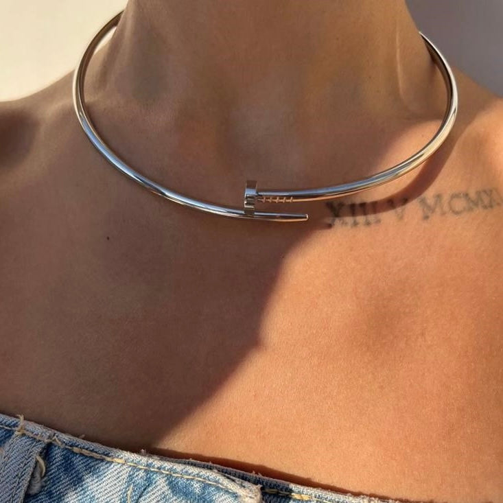 💥 Colier Cui Fix – Bijuterie cu Design Puternic 🔱