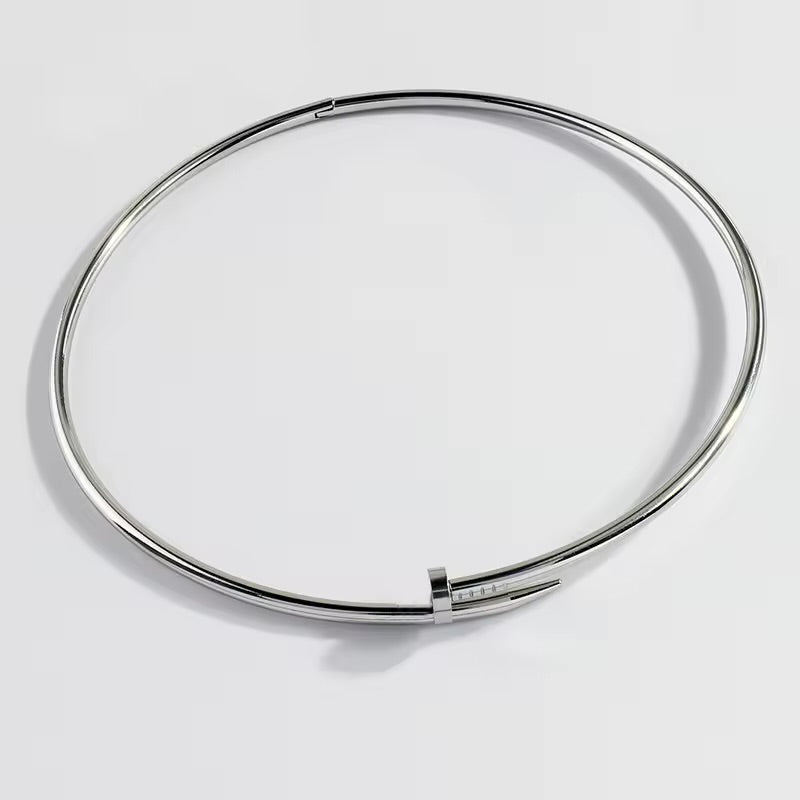 💥 Colier Cui Fix – Bijuterie cu Design Puternic 🔱