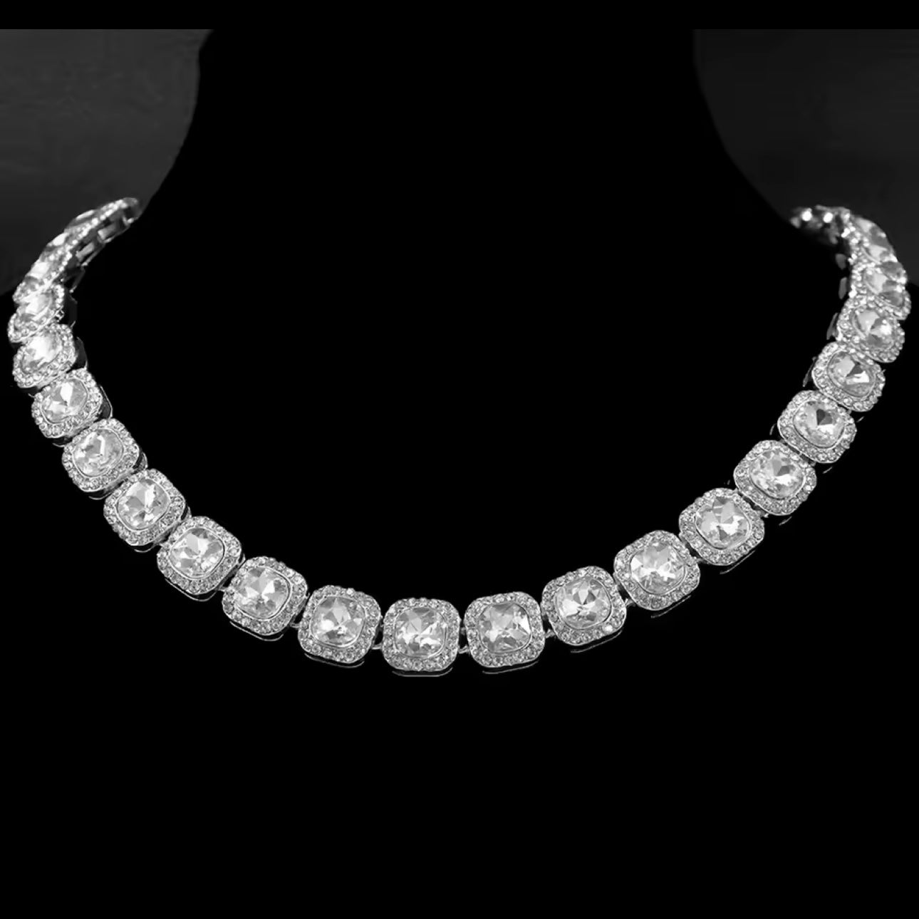 💎 Colier Big Diamond – Bijuterie Statement