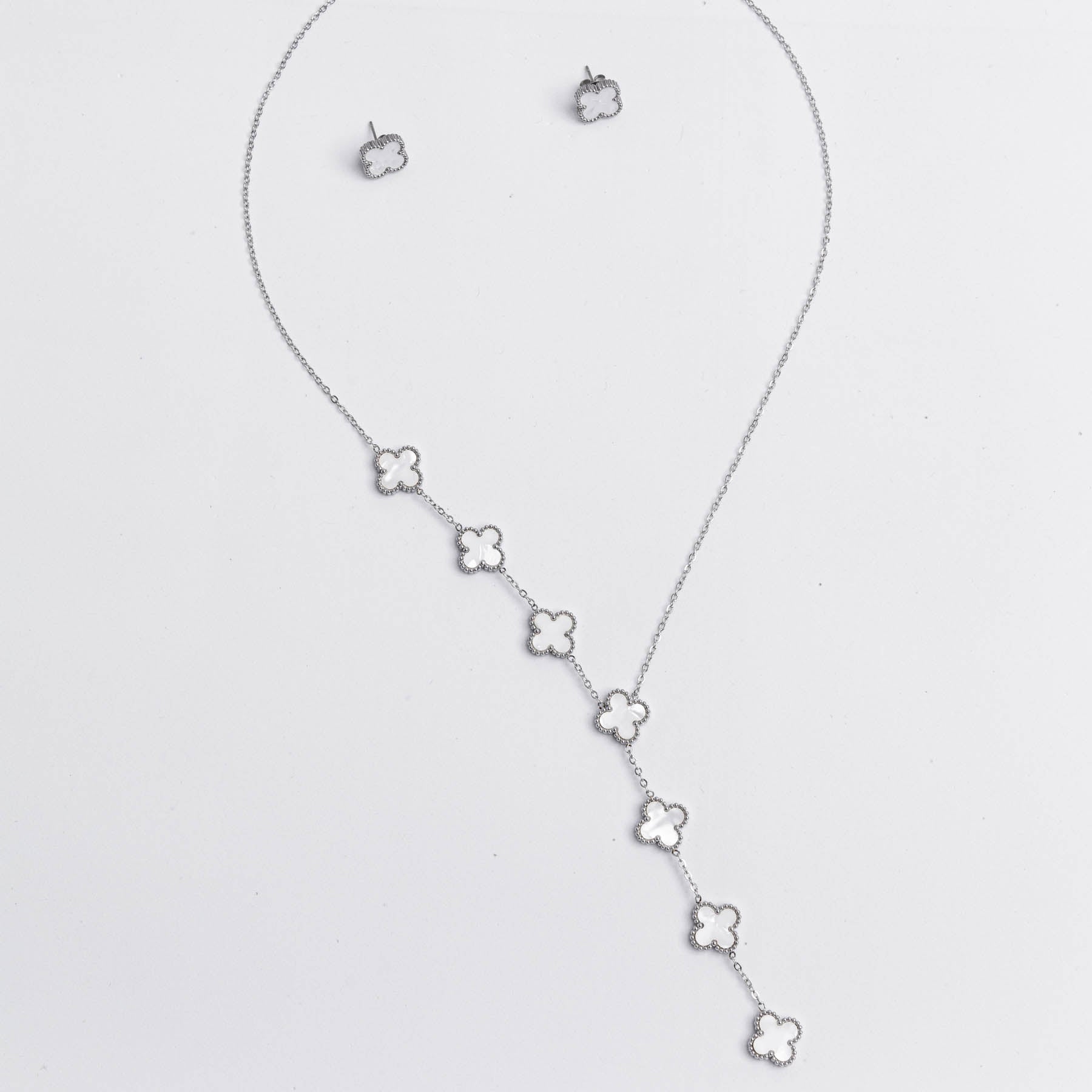 🐚 Set Clover – Colier și Cercei