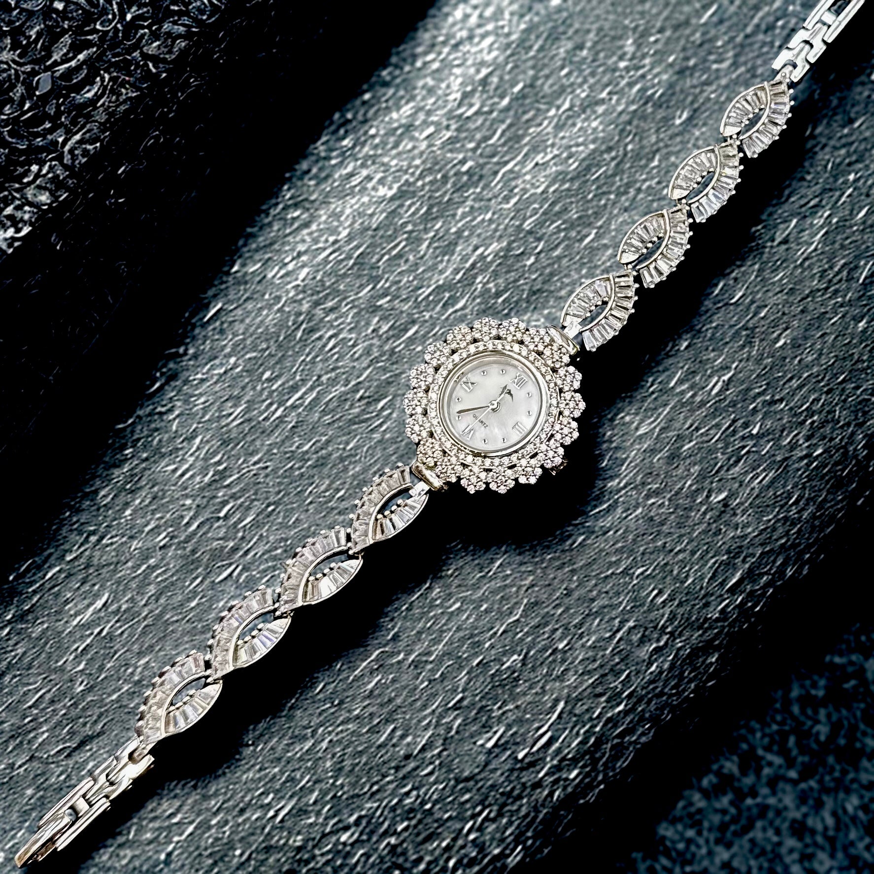 Ceas Petal Aurora din Argint 925 cu Cristale Zirconia 💎