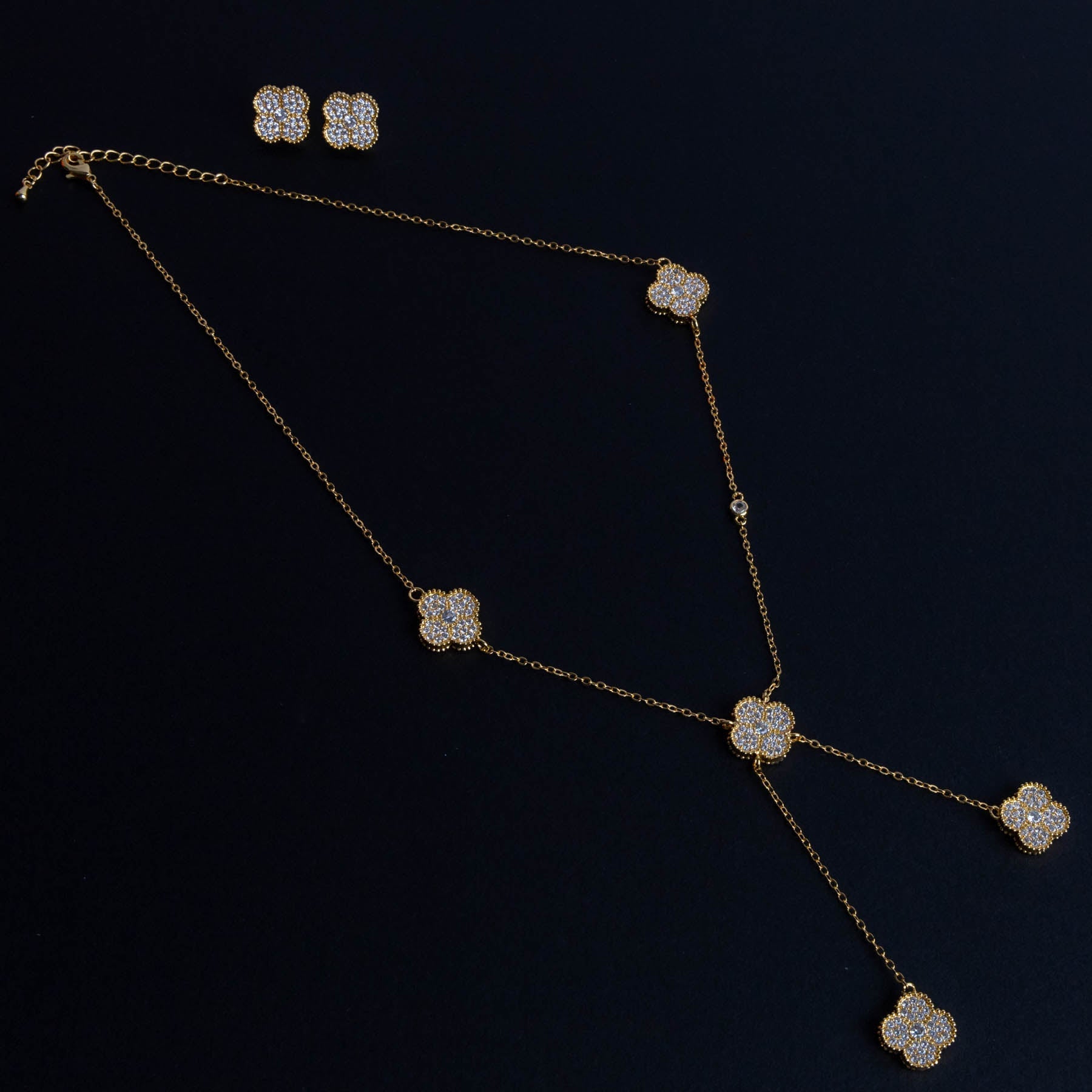 🌟 Set Flower Gold – Colier și Cercei