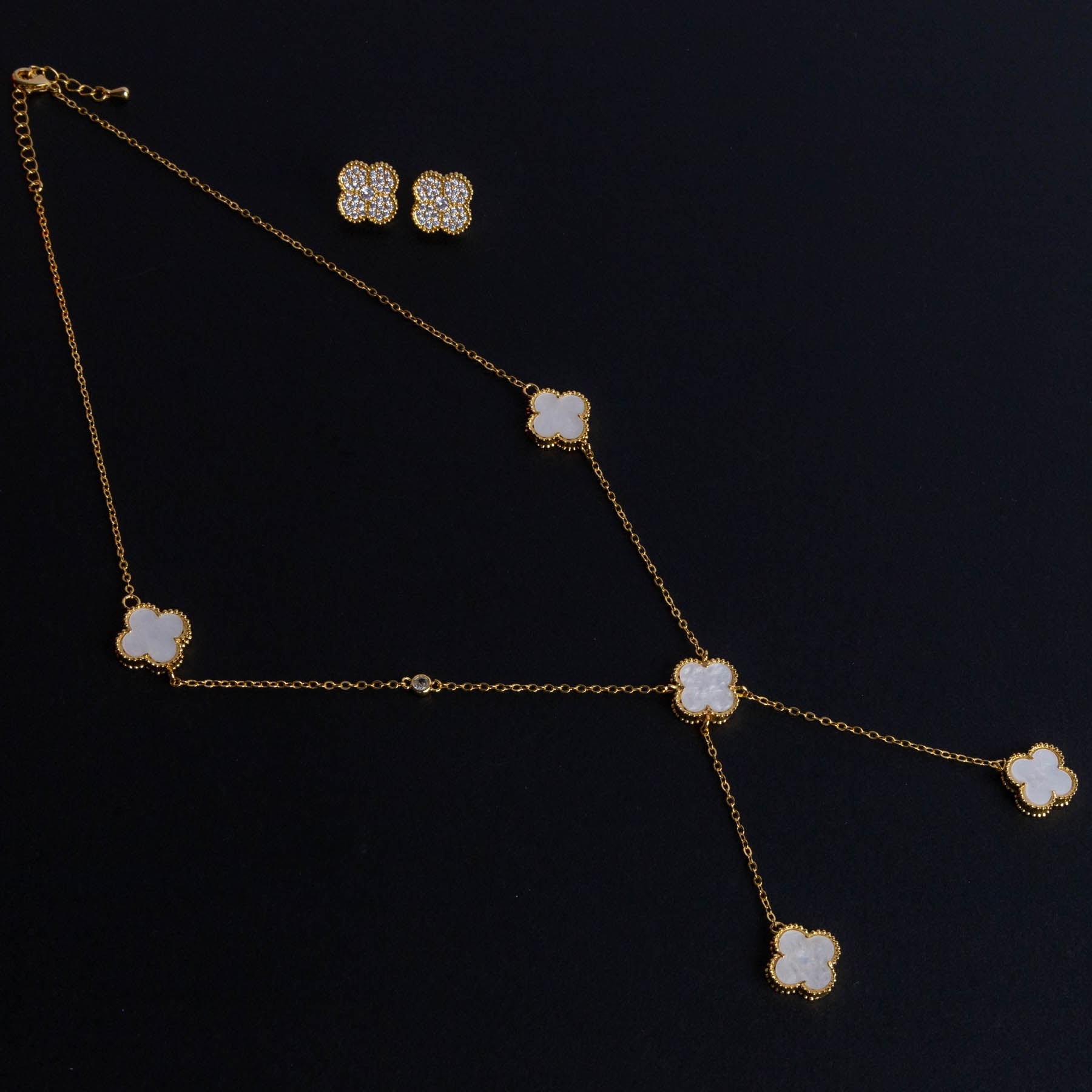 🌟 Set Flower Gold – Colier și Cercei