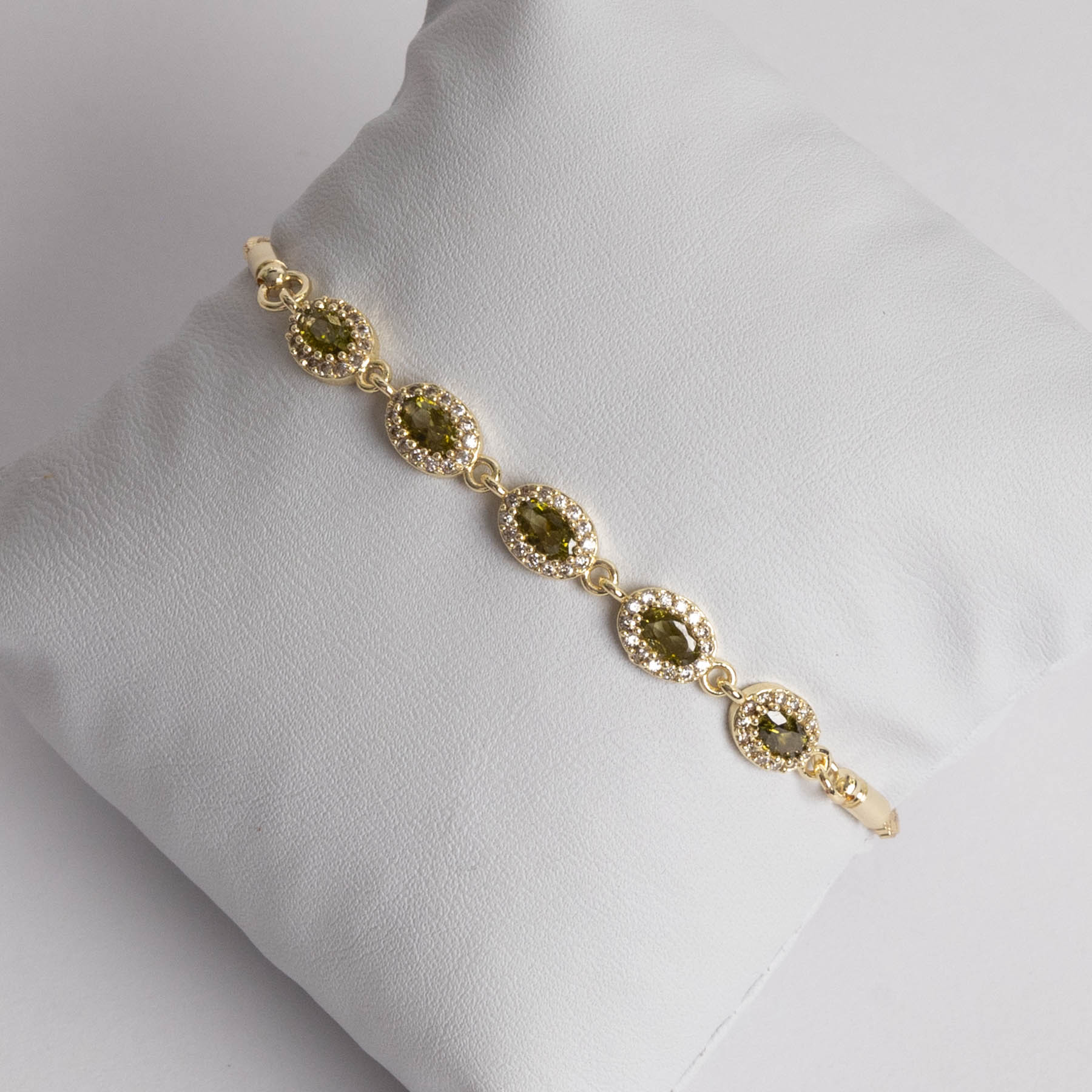 💚 Brățara Green Gold – Energie, echilibru și stil