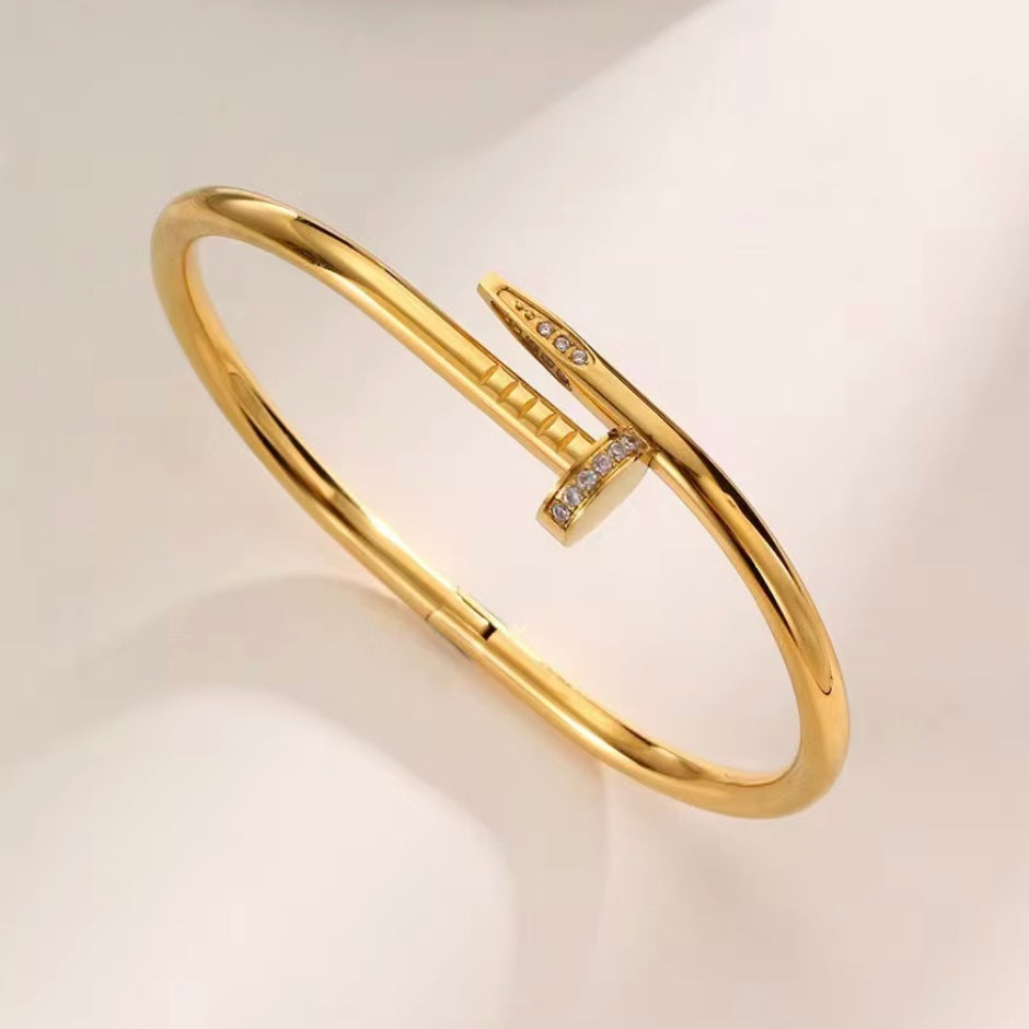 🔱 Bratara Fixa Cui Gold