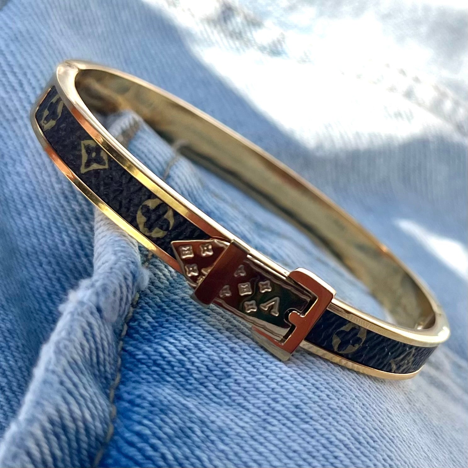 💫 Brățară Luxury Buckle – Gold