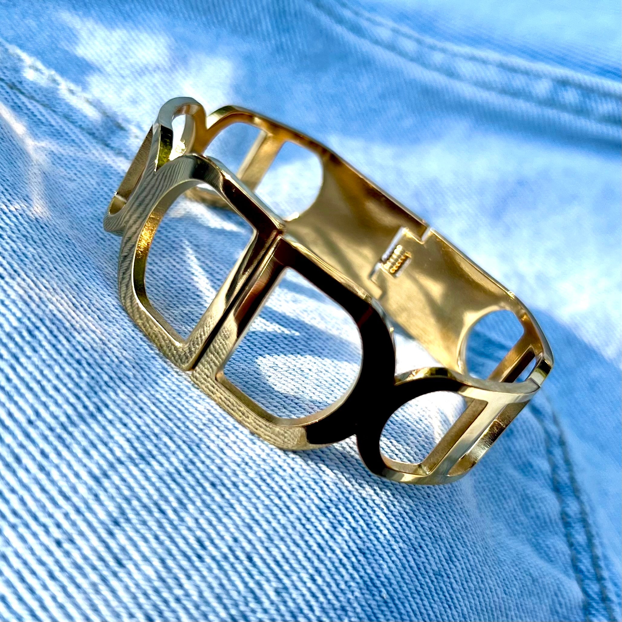 🔱 Brățară Statement Geometric – Gold