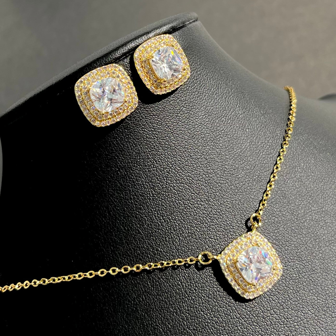 ✨ Set Eleganță cu Zirconia – Strălucire Pură 💎