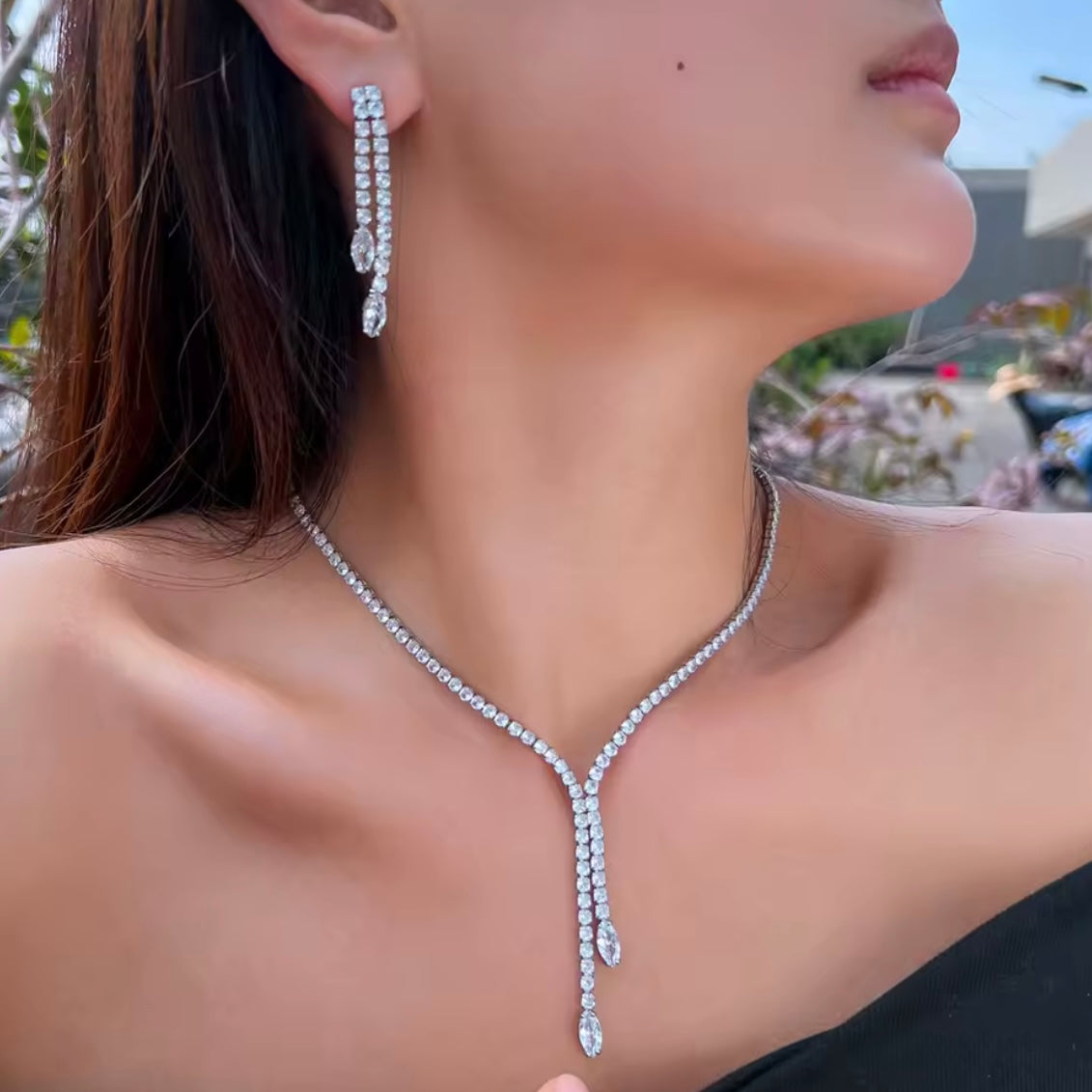 ✨ Set Colier & Cercei Eleganță Strălucitoare