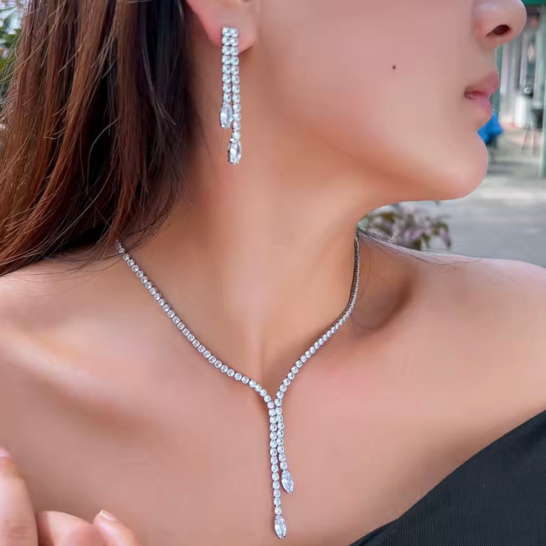 ✨ Set Colier & Cercei Eleganță Strălucitoare