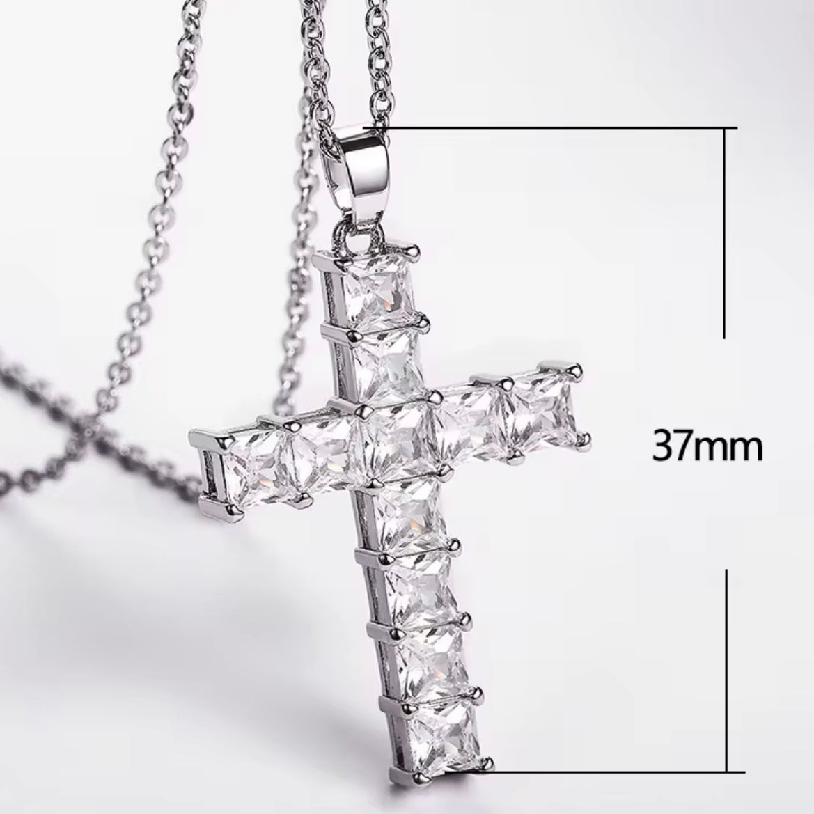 ✝️ Colier Cruce Strălucitoare – Argintiu/Auriu