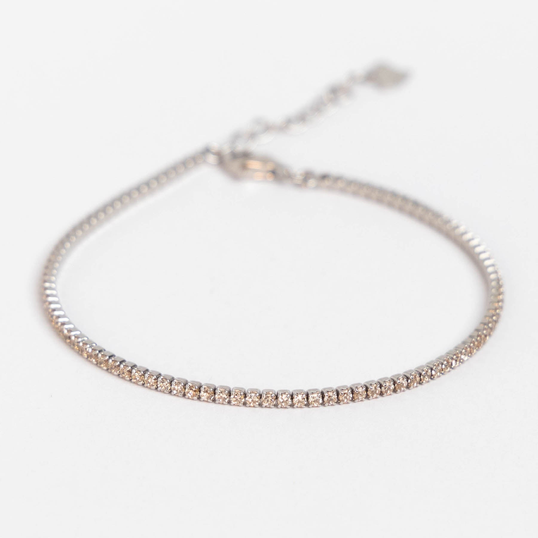 ✨ Brățara Tennis Argint925: Eleganța Mistică